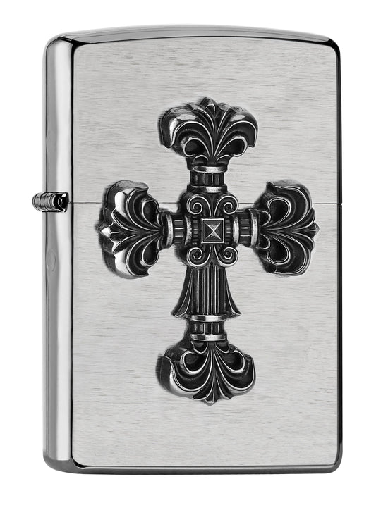 Frontansicht 3/4 Winkel Zippo Feuerzeug chrom mit verziertem Kreuz Emblem